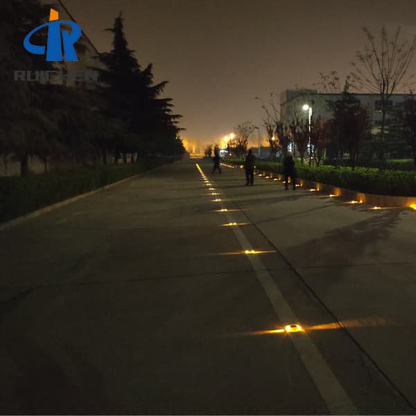 New Solar Road Cat Eyes In Korea For Airport